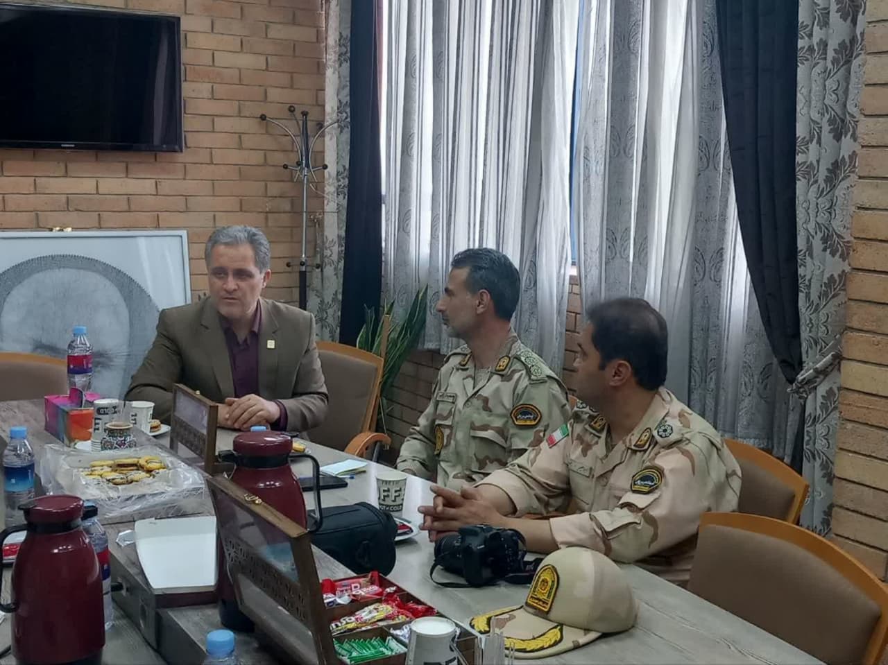 همکاری مرزبانی و جهاددانشگاهی برای آموزش خانواده‌ها، کادر نظامی و سربازان در کرمانشاه